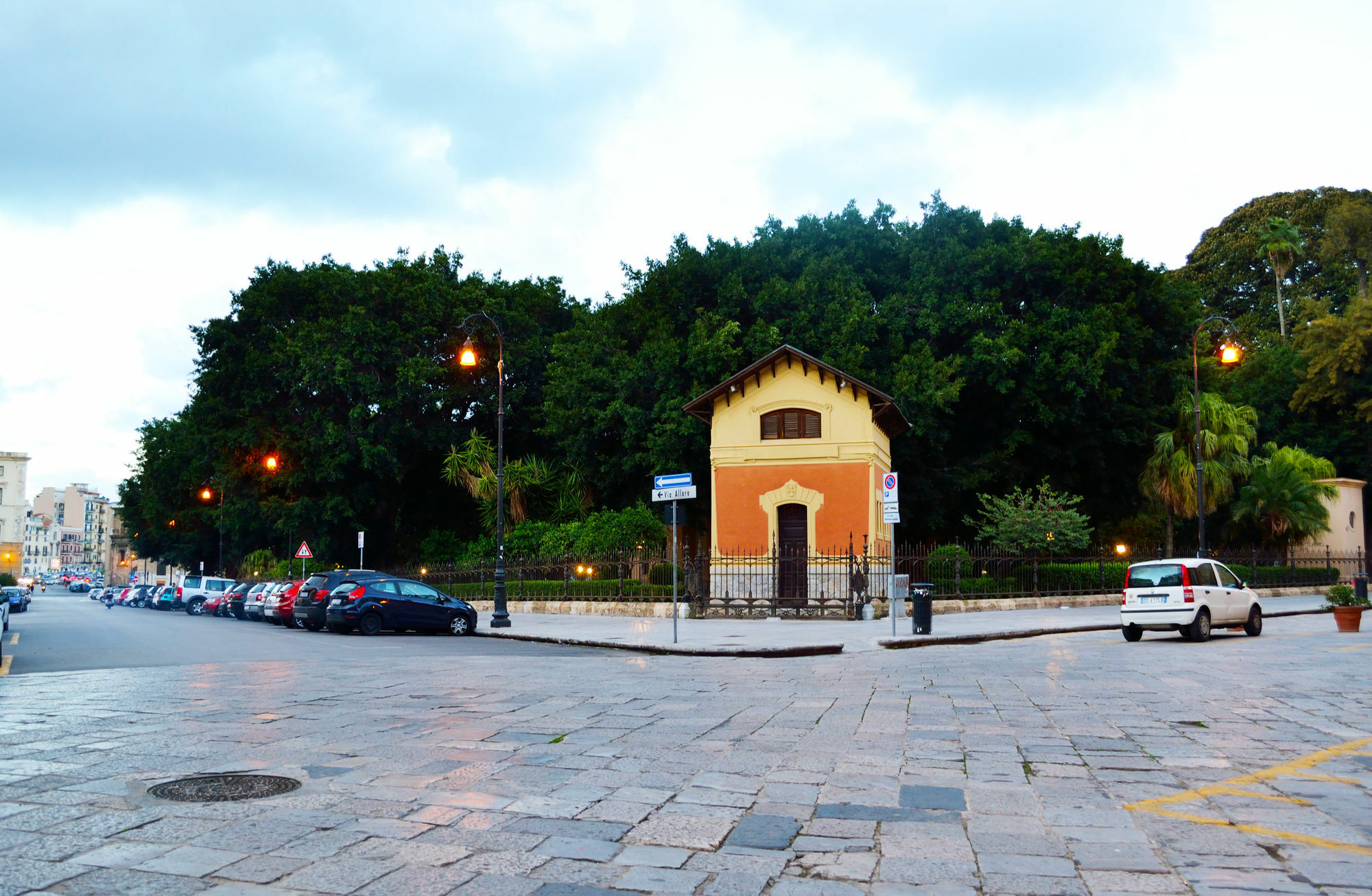 Piazza Marina Palermo Exterior foto